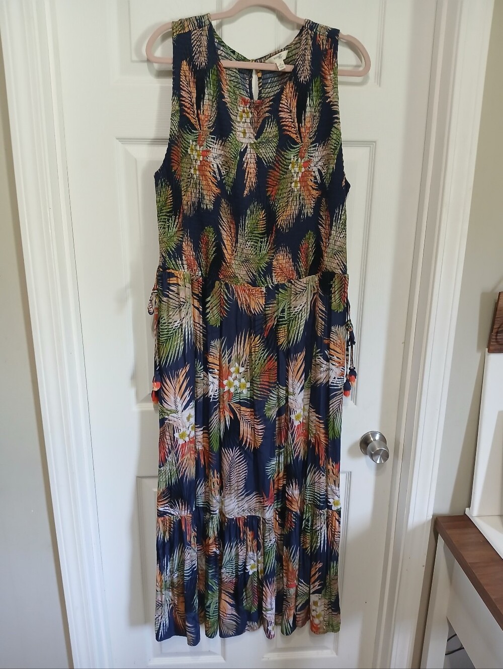 Terra & Sky Sleeveless Navy Tropical Print Maxi Dress With Pockets Size 2X